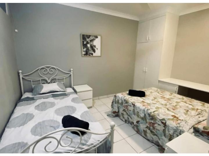 The Palms 3 bedroom comfort in quiet court Apartment, Palmerston - imaginea 9
