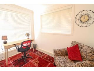 The Pelicans Rest Guest house, New South Wales - 3