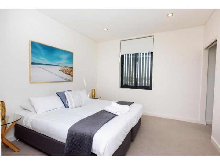 4 Bedroom Luxury City Penthouse Apartment Apartment, Wagga Wagga - imaginea 3