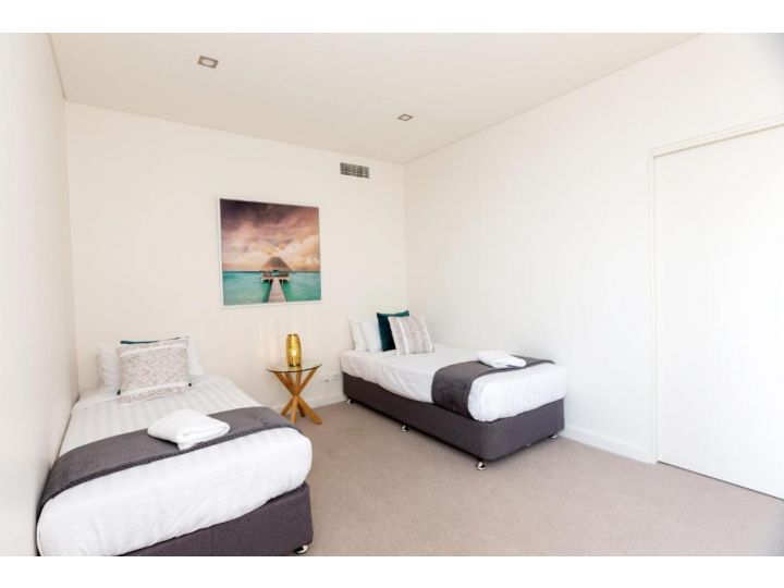 4 Bedroom Luxury City Penthouse Apartment Apartment, Wagga Wagga - imaginea 9
