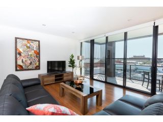 4 Bedroom Luxury City Penthouse Apartment Apartment, Wagga Wagga - 2