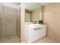 4 Bedroom Luxury City Penthouse Apartment Apartment, Wagga Wagga - thumb 14