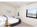 4 Bedroom Luxury City Penthouse Apartment Apartment, Wagga Wagga - thumb 11