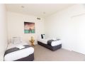 4 Bedroom Luxury City Penthouse Apartment Apartment, Wagga Wagga - thumb 9