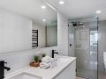 The Penthouses Absolute Beachfront Apartment Apartment, Gold Coast - thumb 13