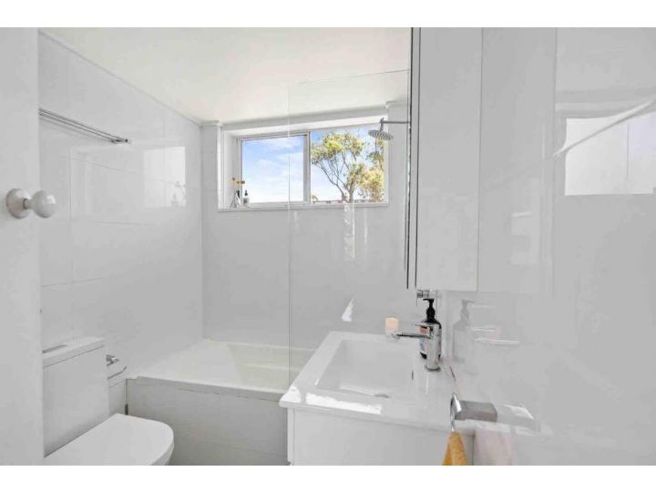 The Perfect Bondi Beach Pad Apartment, Sydney - imaginea 3