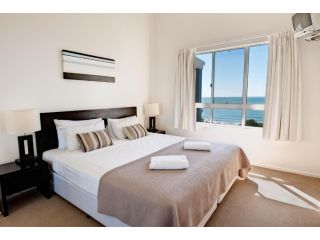 The Point Resort Hotel, Bargara - 3