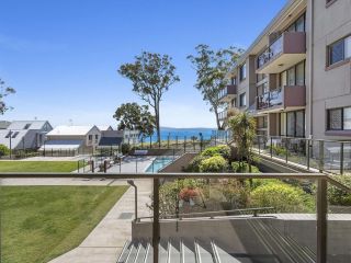 The Poplars 2 36 Magnus Street Apartment, Nelson Bay - 1