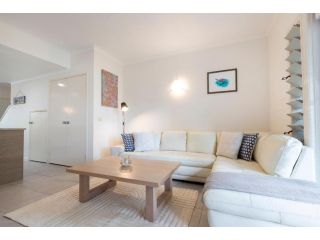 The Queenslander Fullmoon Apartment, Port Douglas - 5