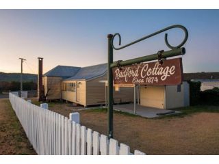 The Radford Couples Cottage Heart of Stanthorpe Guest house, Stanthorpe - 2