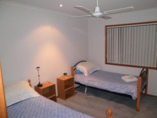 The Real McCoy Holiday Accommodation Guest house, Broken Hill - 3