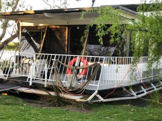 Indiana Houseboat - The River House Boat, South Australia - 2