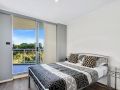 Beautiful Family Retreat with Large Balcony & Pool Apartment, Gosford - thumb 10