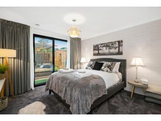 The Snug Premium 1BR Self Contained Apartment FREE Netflix Apartment, Victoria - 5