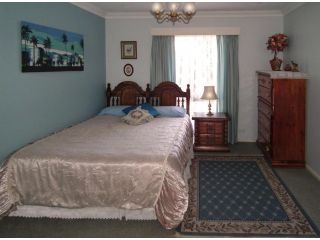 The Spanish Retreat and BnB - 24 Hrs Bed and breakfast, Perth - 1