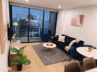 2 Bedroom 2 Bathroom Luxurious Apartment in Broadbeach Gold Coast with the BEST Ocean view - GC42 Apartment, Gold Coast - 3