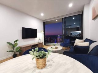 2 Bedroom 2 Bathroom Luxurious Apartment in Broadbeach Gold Coast with the BEST Ocean view - GC42 Apartment, Gold Coast - 2