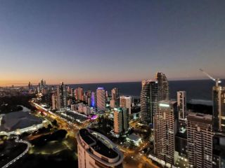 Beautiful 2 Bedroom Apartment Broadbeach Gold Coast with Amazing Ocean View GC28 Apartment, Gold Coast - 4