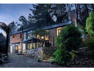 The Stone on the Hill - 3 bedroom house Guest house, Victoria - 2