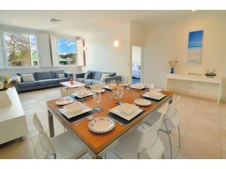 The Traill Apartment, Margaret River Town - 3