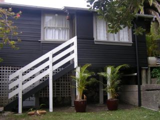 The Tree House, 6 Gowing Street Guest house, Crescent Head - 2