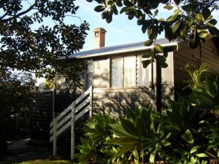The Tree House, 6 Gowing Street Guest house, Crescent Head - 4
