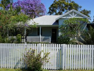 The Ultimate Holiday Retreat - Pets Welcome Guest house, Tea Gardens - 2