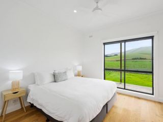 The Valley - Spacious modern farmhouse with pool Guest house, Johanna - 5