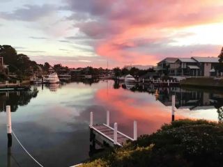 The View - Captains Cove Waterfront Resort Guest house, Paynesville - 2