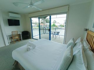 The View - Captains Cove Waterfront Resort Guest house, Paynesville - 5