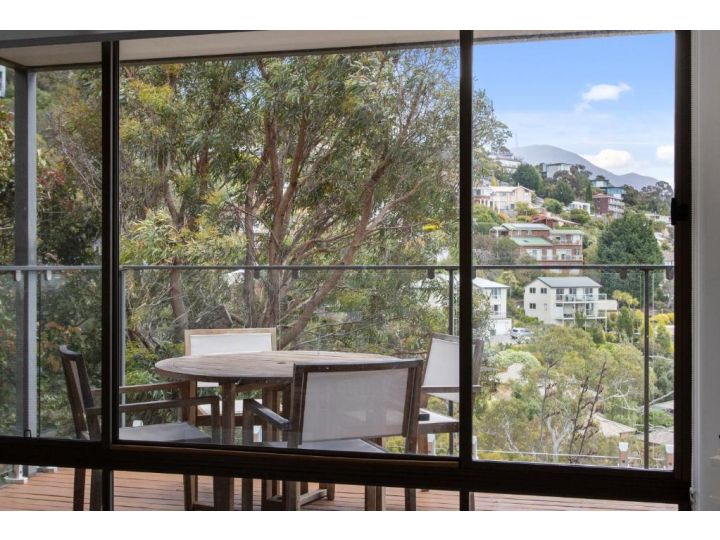 The View - Stylish & cosy with a stunning Hobart outlook! Bed and breakfast, Sandy Bay - imaginea 10