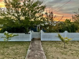 The Views Cottage Guest house, Daylesford - 4