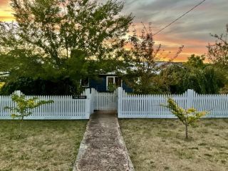 The Views Cottage Guest house, Daylesford - 4