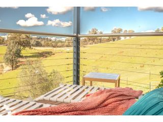 The views!Lovely apartment on acreage with magnificent views Apartment, Victoria - 1