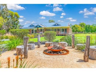 The Waterfront - Echuca Holiday Homes Guest house, Echuca - 5