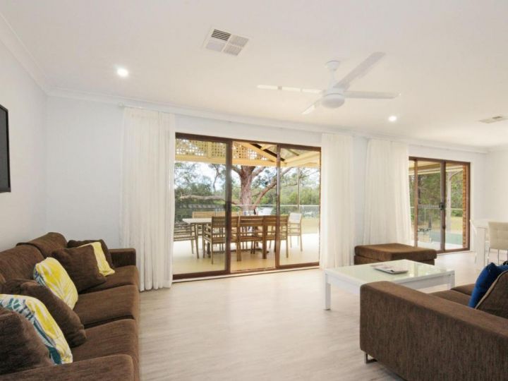 The Waterfront Jervis Bay Rentals Guest house, New South Wales - imaginea 7