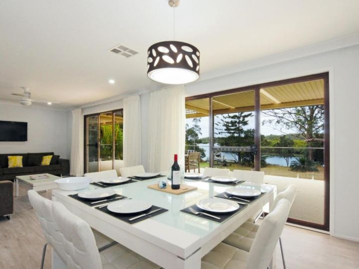 The Waterfront Jervis Bay Rentals Guest house, New South Wales - imaginea 5