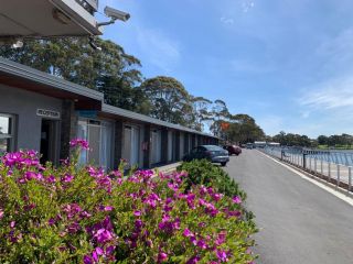 The Waterfront Wynyard Hotel, Wynyard - 2
