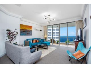 THE WAVES Apartment, Gold Coast - 4