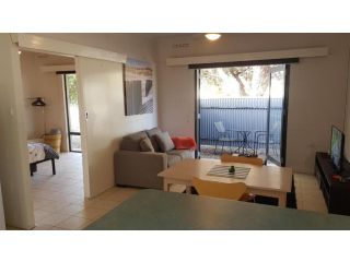 Stay Awhile in Port Pirie - min stay 4 nights Apartment, Port Pirie - 1
