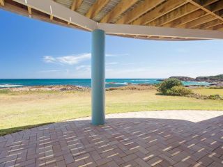The Whale Watcher', 1/6 Birubi Lane - waterfront unit with stunning views, level access Apartment, Anna Bay - 2