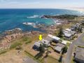 The Whale Watcher&#x27;, 1/6 Birubi Lane - waterfront unit with stunning views, level access Apartment, Anna Bay - thumb 11