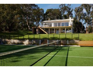 The White House Guest house, Lorne - 1
