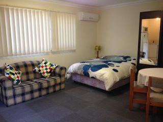Thornleigh garden view, comfortable & tranquil Apartment, New South Wales - 1