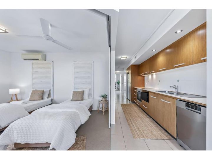 Three B Airlie 2 bedroom unit Seaviews & Pool Apartment, Airlie Beach - imaginea 8