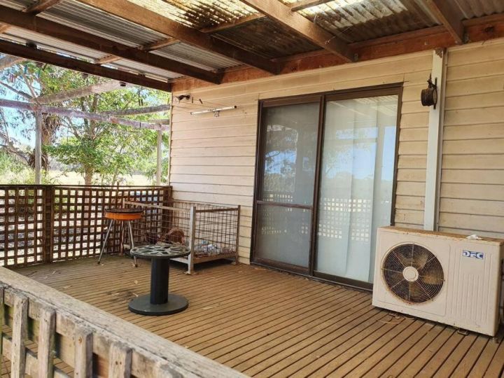 Three bedroom double lounge large house, sleeps 6 Guest house, New South Wales - imaginea 13