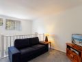Three Bedroom Townhouse Guest house, Hawks Nest - thumb 3