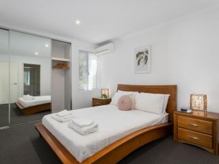 Three Bedroom, Two Bathroom Family Home Apartment, Coogee - 5