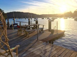 Tides Reach Boathouse water-access-only Guest house, New South Wales - 1