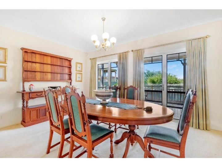 Timeless A 90s Waterfront Mansion Guest house, Gold Coast - imaginea 5